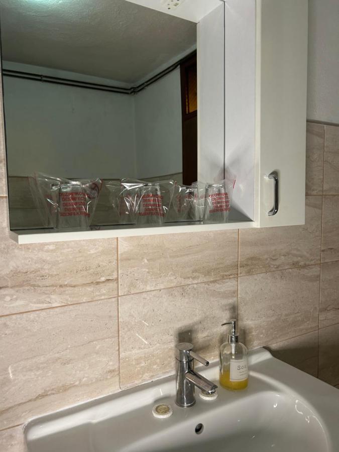 Apartman De Luxe Apartment Tuzla Bagian luar foto