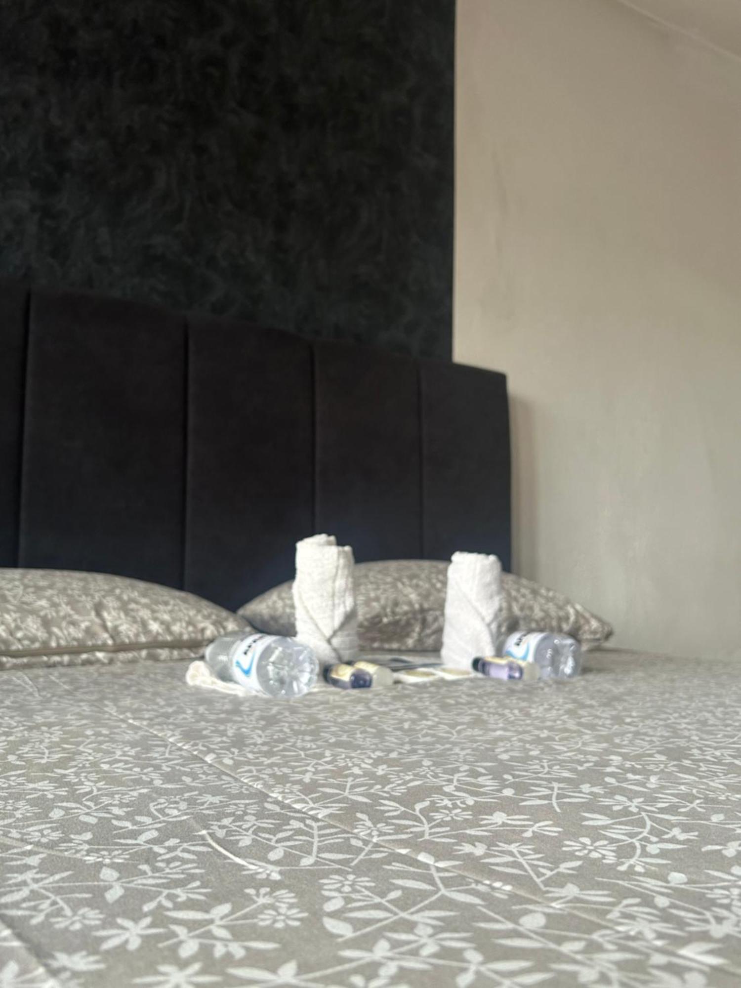 Apartman De Luxe Apartment Tuzla Bagian luar foto