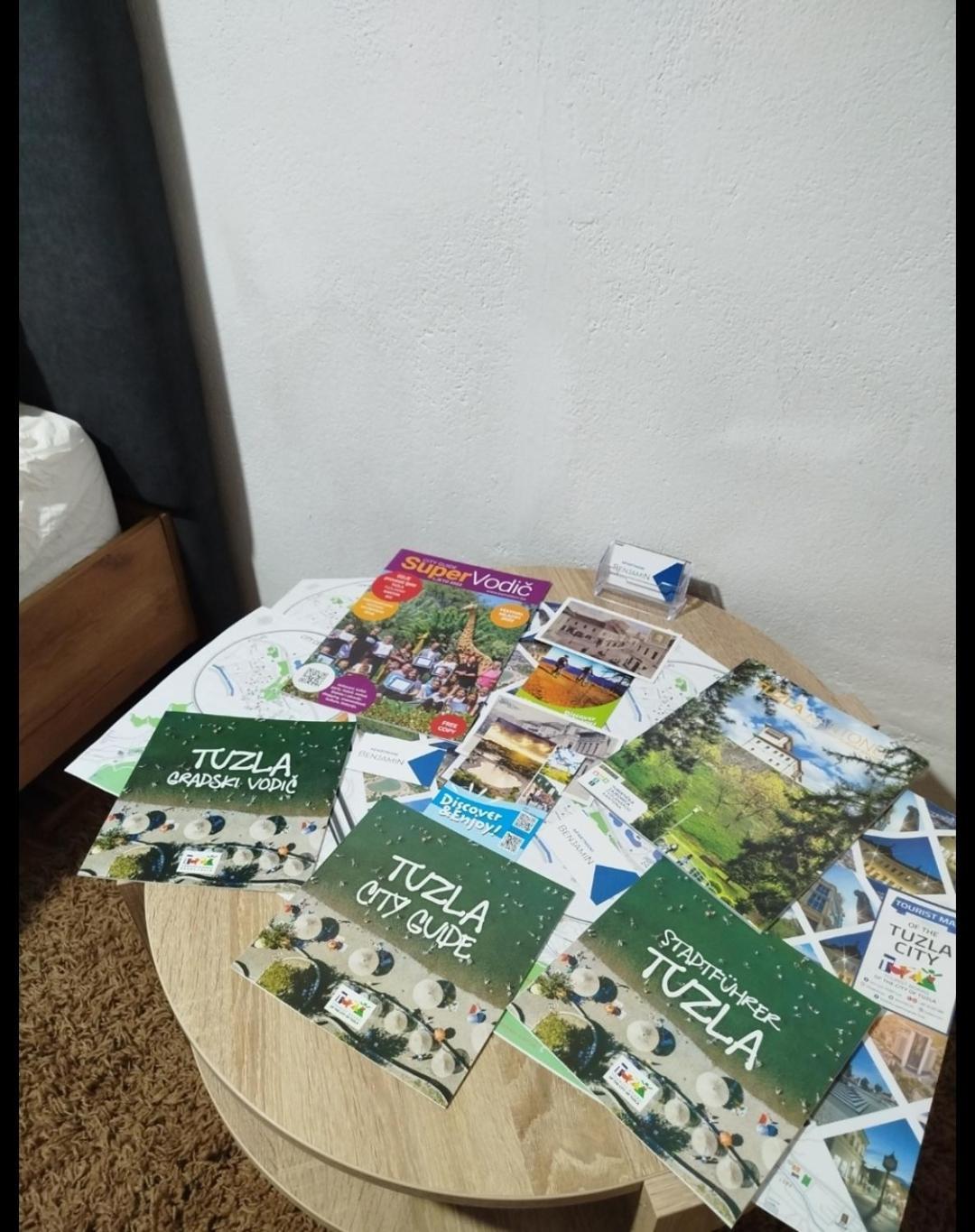 Apartman De Luxe Apartment Tuzla Bagian luar foto